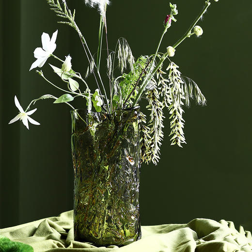 创意现代轻奢水波纹褶子玻璃花瓶高颜值墨绿花瓶酒店样板间装饰品 商品图1