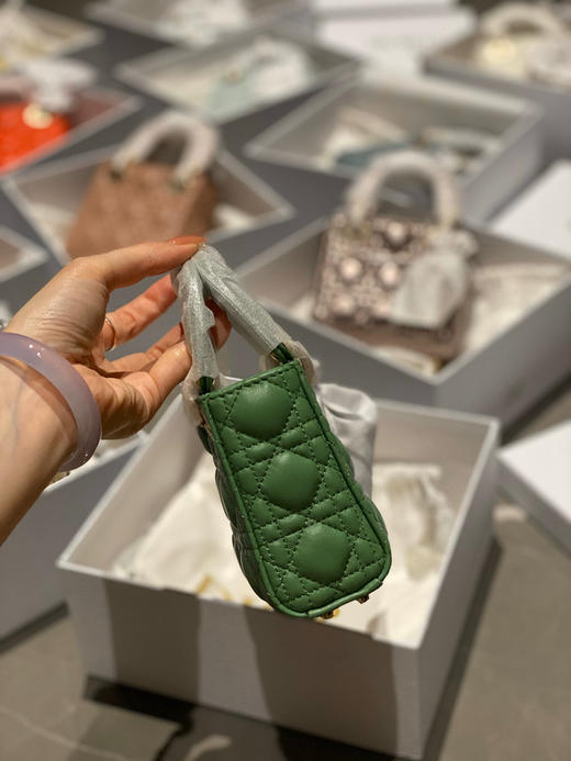 活动款 📍 
顶级版本368包邮🉐️
超迷你戴妃 𝟏𝟐𝐜𝐦
全套包装 〰️ 商品图2