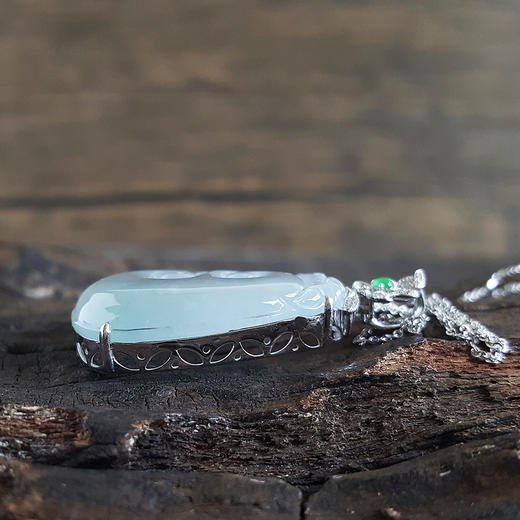 【天然正品】A货翡翠冰种飘木那雪花棉如意造型翡翠AU750精品白金镶钻吊坠项链39.7*20.4*7.9MM（皆取最大值） 070823NJ54+ 商品图3