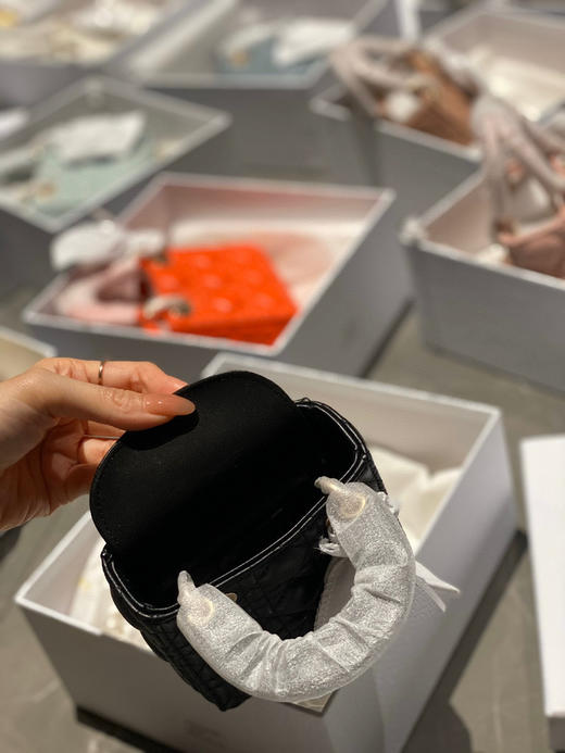 活动款 📍 
顶级版本368包邮🉐️
超迷你戴妃 𝟏𝟐𝐜𝐦
全套包装 〰️ 商品图5