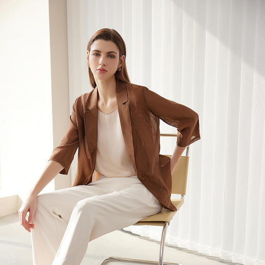 【棉+桑蚕丝一粒扣外套】24年春夏新品女士时尚刺绣七分袖西装小外套 商品图1