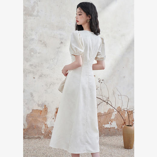 轻奢高级感气质优雅泡泡袖连衣裙女新款圆领收腰长裙V1040877 商品图4