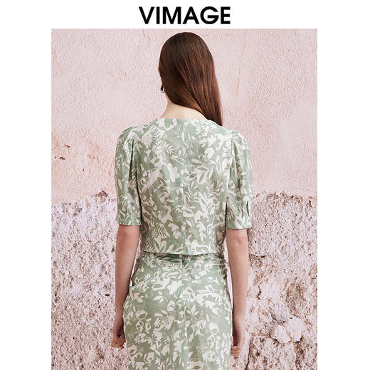 VIMAGE纬漫纪夏季新款气质时尚印花泡泡袖短上衣V2109710 商品图4