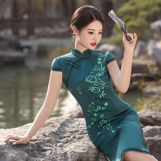 重工丝绸绣花春夏烫钻中长款旗袍MLS8130 商品图1