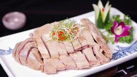 冷菜/白切卤香鹅半只