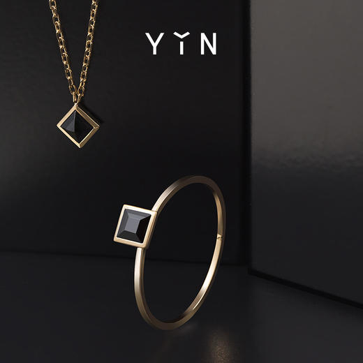 「垠」黑色包镶玛瑙戒指 商品图1