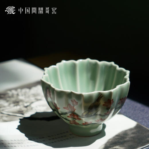 问鼎哥窑豆青青葵杯（玉兰月季） 商品图2