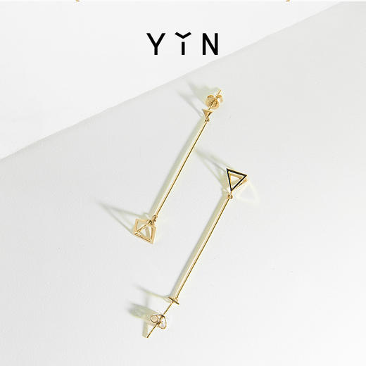 「屹」金字塔长线小耳坠 商品图1