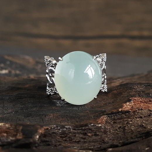 【天然正品】AU750收藏级厚金白金镶冰种湖水绿蛋面翡翠（圆满、吉祥）戒指100524NJS07 商品图1