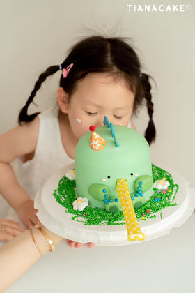 恐龙捣蛋计划（5寸咸奶油蛋糕）