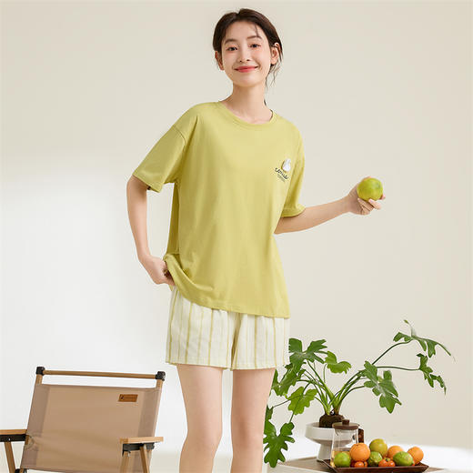 康妮雅女式短袖短裤套头套装 商品图0