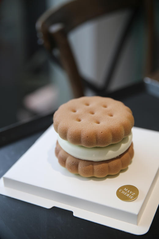 emoji饼干蛋糕（开心果酸奶树莓慕斯） 商品图1