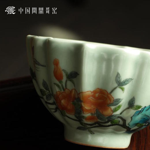 问鼎哥窑豆青撷芳杯（馨香游蝶） 商品图1