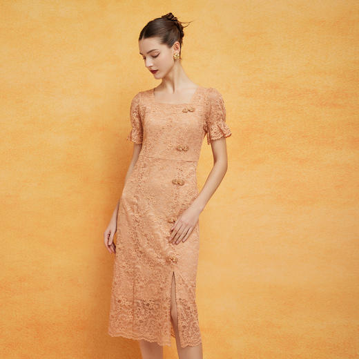 RF8F8斯尔丽2024新款新中式修身夏季蕾丝短袖方领显瘦气质中长连衣裙 商品图0