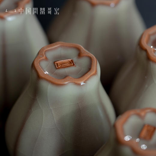 问鼎哥窑牛角款佛手杯(中) 商品图4