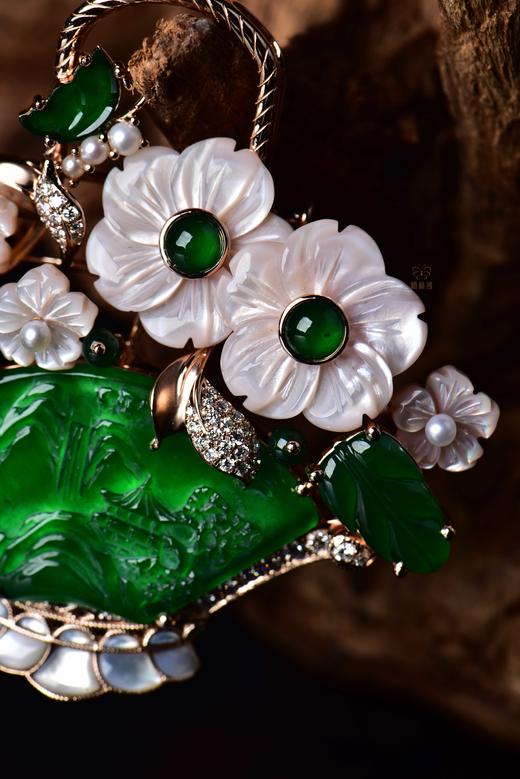 【一揽富贵】绿翠贝母花篮胸针-XZ12312108 商品图5