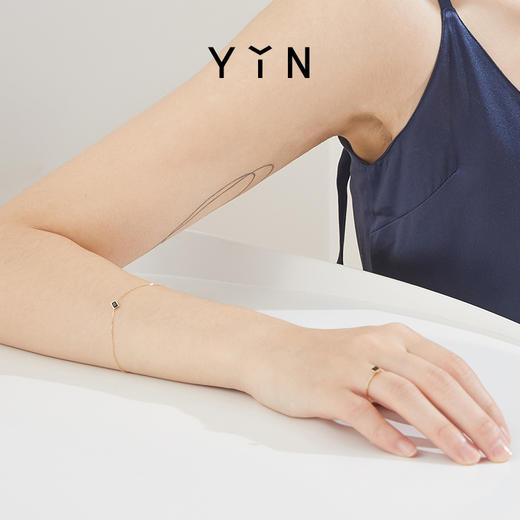 「垠」黑色包镶玛瑙手链 商品图1