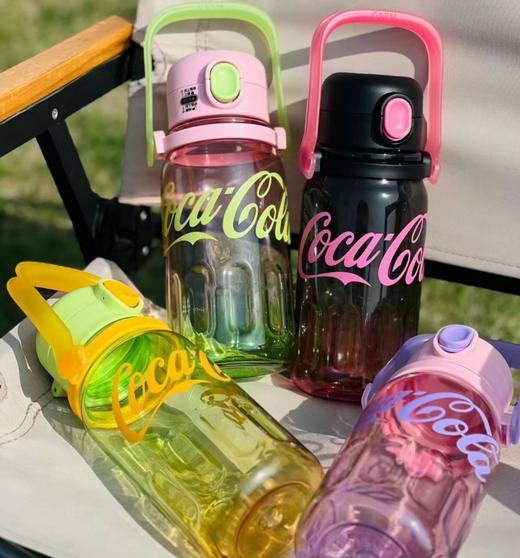 germ可口可乐夏季水杯大容量运动水壶 耐高温便携 吸管杯 渐变色双饮水杯850ml含背带 商品图0