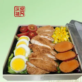 冲量｜低卡鸡胸肉蔬果沙拉