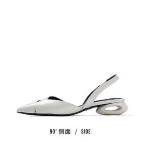 2楼思加图主推新款铠甲花朵凉鞋9ER60