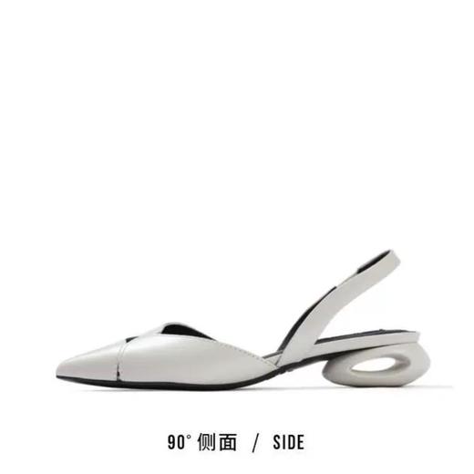 2楼思加图主推新款铠甲花朵凉鞋9ER60 商品图0