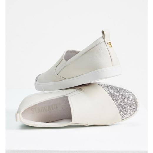 2楼STACCATO女鞋（新百购）思加图2024春新款休闲时尚平底鞋一脚蹬懒人鞋小白鞋女鞋EU401AA4 商品图2