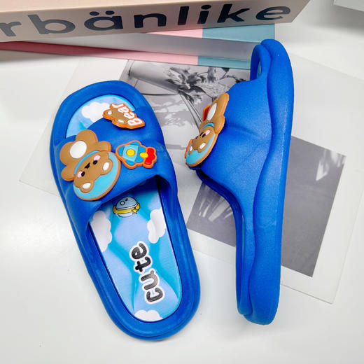 ❗ ❗ ❗ 【夏日清凉亲子款拖鞋Q68】✅PVC一体材质搭配卡通图案设计 🔥 商品图1