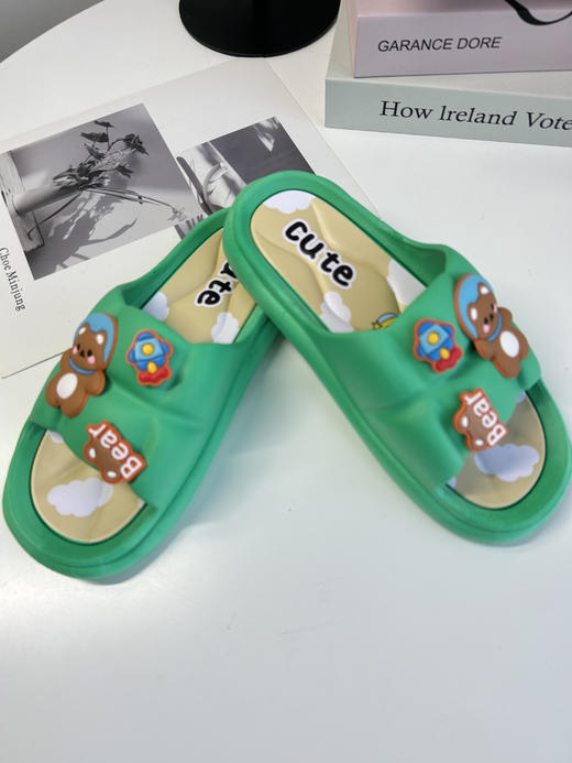 ❗ ❗ ❗ 【夏日清凉亲子款拖鞋Q68】✅PVC一体材质搭配卡通图案设计 🔥 商品图3