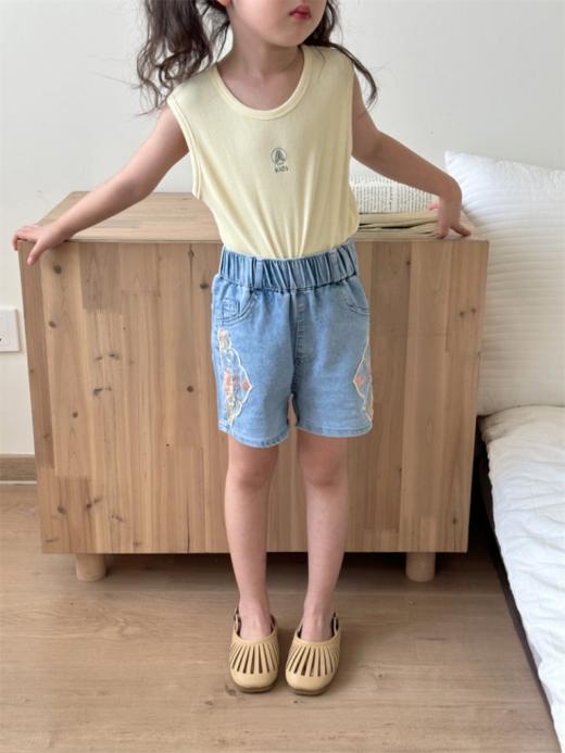 🔥【启月兔超柔软贴钻国风女童牛仔裤】1、超短裤版型挺阔，舒适度高 显高显瘦💰 2、松紧裤腰，可自由调节腰围 包容多种身材 👨🏻 商品图0