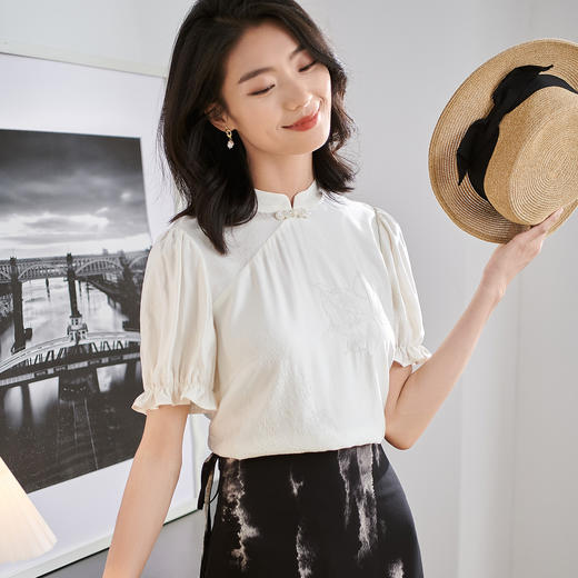剩M/L/XL/XXL 米思阳2025夏季新款新中式简约衬衫提花盘扣设计感泡泡袖上衣2559 商品图1