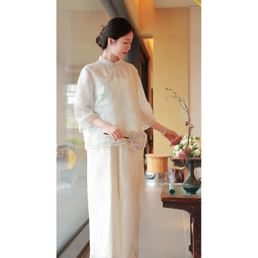 【抖音专属】水云间-斜襟小衫（24708624浅云） 商品图2