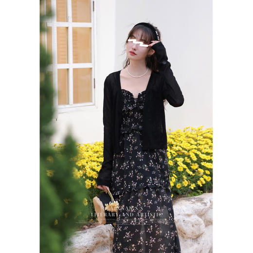 【65折秒杀】鹿向南《夜半昙花》夏新款气质法式设计感开衫（不含吊带裙）LXN29177 商品图0