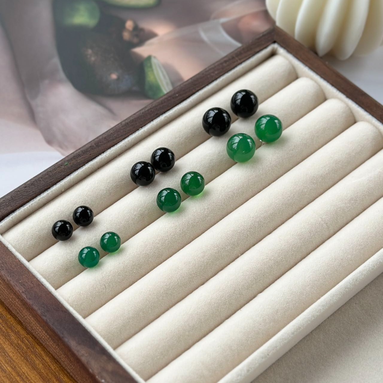 【甄粉团】出口订单一眼相中 主要我超喜欢这个扣子 太精致了 新中式珠宝大热 区别于市场货 为大家甄选很别致的款式 新中式人造绿玛瑙黑玛瑙珠链&耳钉 纯银