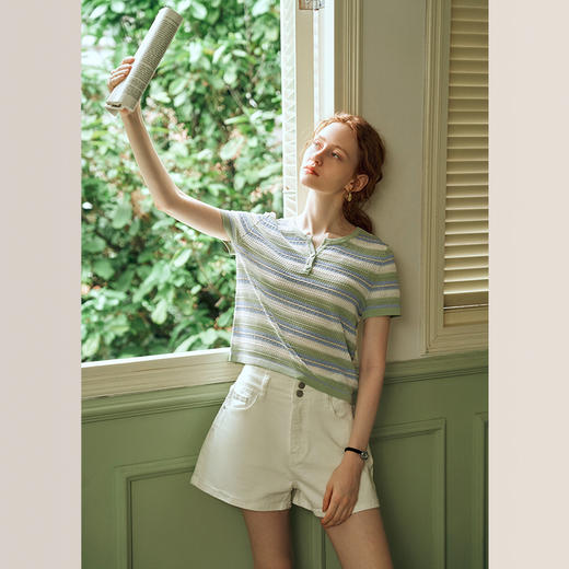 OLrain欧芮儿条纹V领针织衫女夏季2024年新款时尚镂空短袖上衣 商品图2