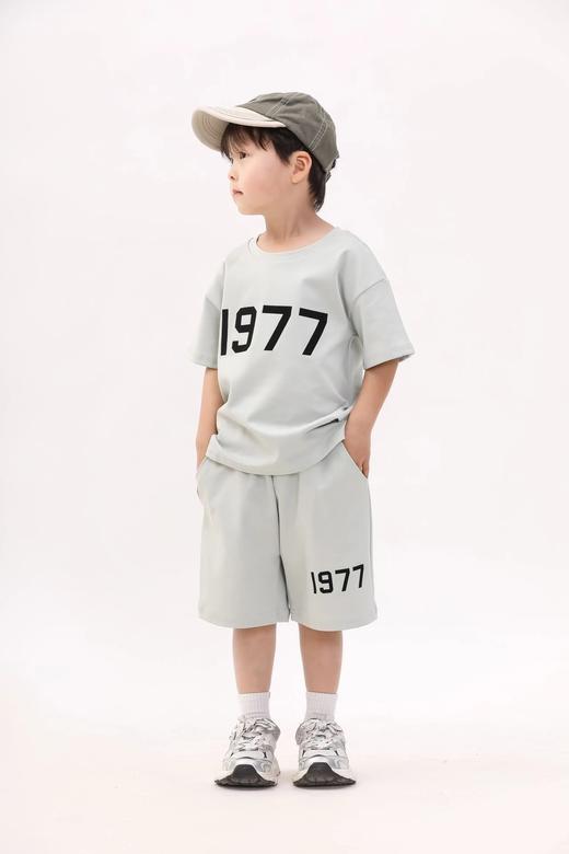 5色可选~吊牌价299元！【拉慕儿儿童1977套装】走线干净整洁，妥妥的大厂出品 很清凉的款式，男孩女孩都能穿~给娃娃们准备的小T恤和小短裤，套装直接解决所有！ 商品图4