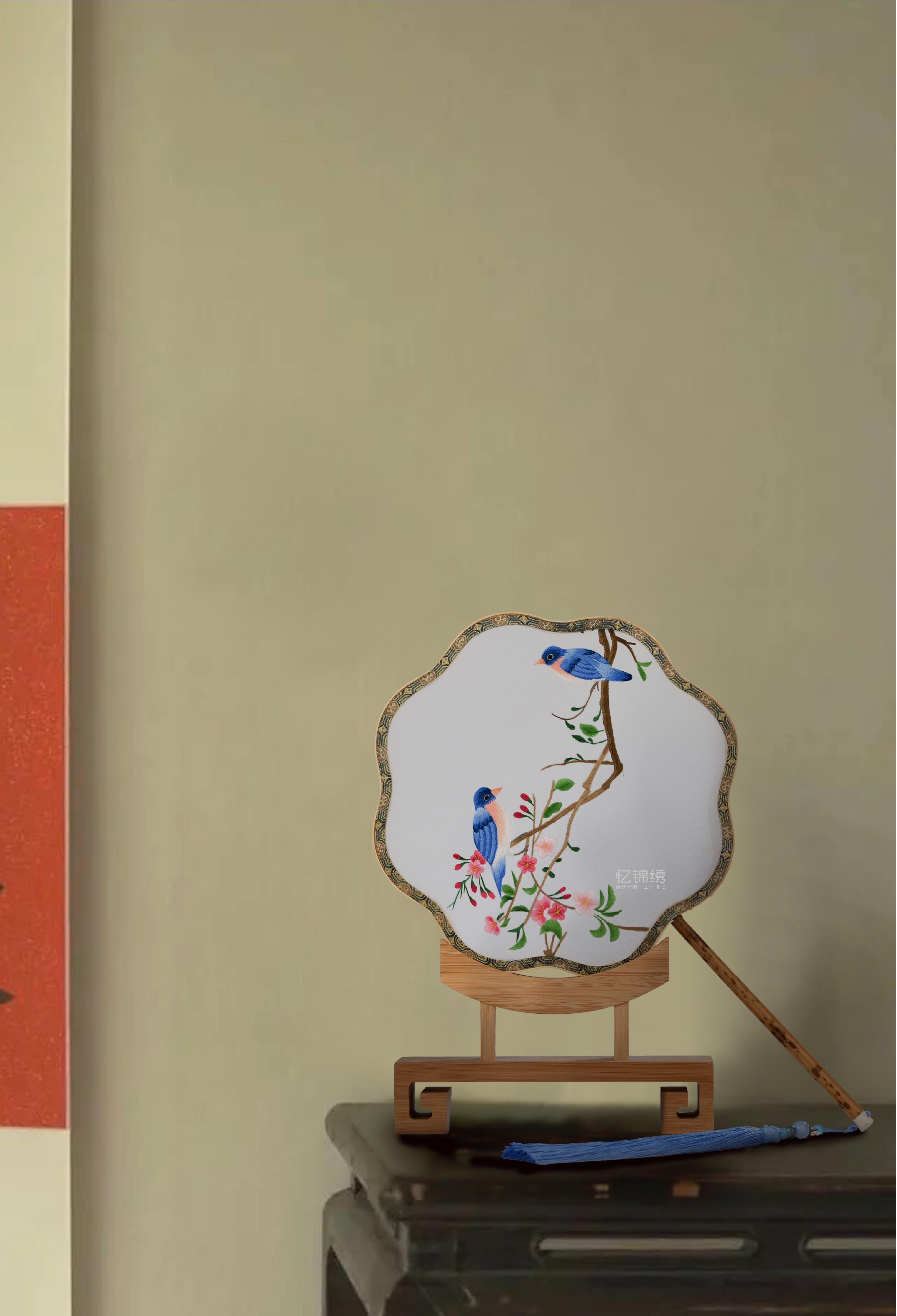 蜀绣双面宫扇-喜鹊登梅图