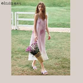 OLrain欧芮儿吊带连衣裙女夏季2024年新款时尚减龄度假风压褶长裙