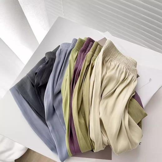 【轻薄垂顺 自带空调风凉感！】2024夏季薄宽松简约风冰丝阔腿裤女高腰防晒垂感休闲运动 长裤装 商品图2