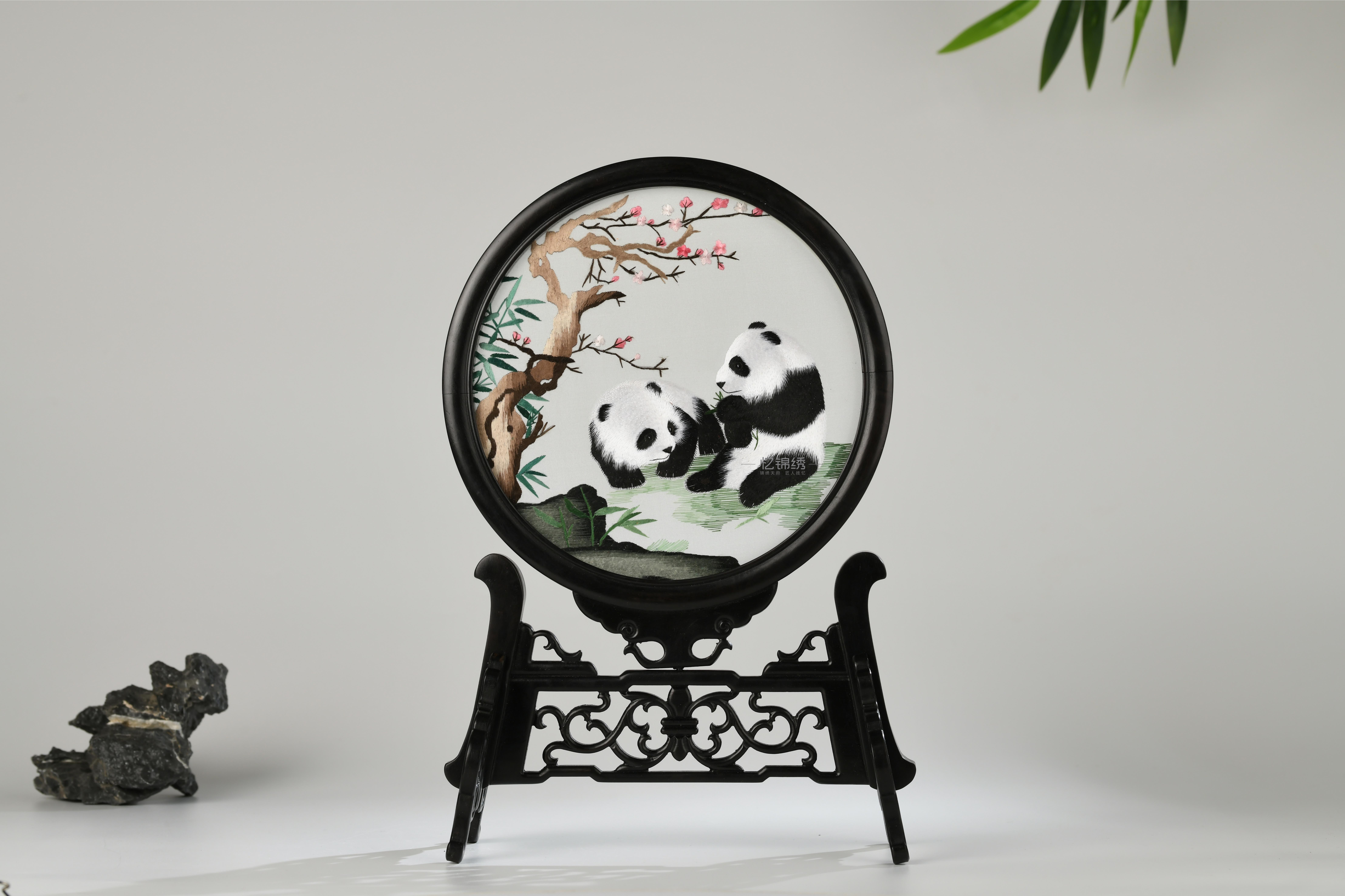 蜀绣双面绣-梅花情