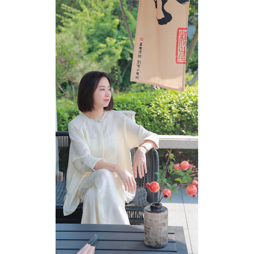 【抖音专属】小熠-套装（套头衫24708122-凝脂+裤子24709123-凝脂） 商品图6