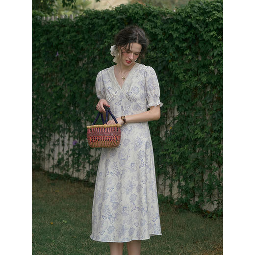 【预售12天】SimpleRetro布尔乔亚随笔 蕾丝v领碎花连衣裙女法式泡泡袖茶歇裙 商品图0
