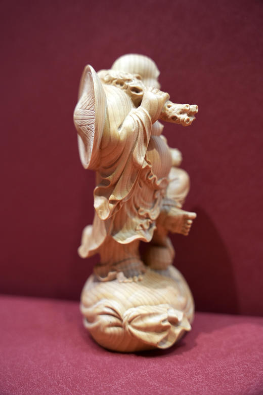 招财立云弥勒（扛铜钱串）°黄杨木雕摆件 商品图3