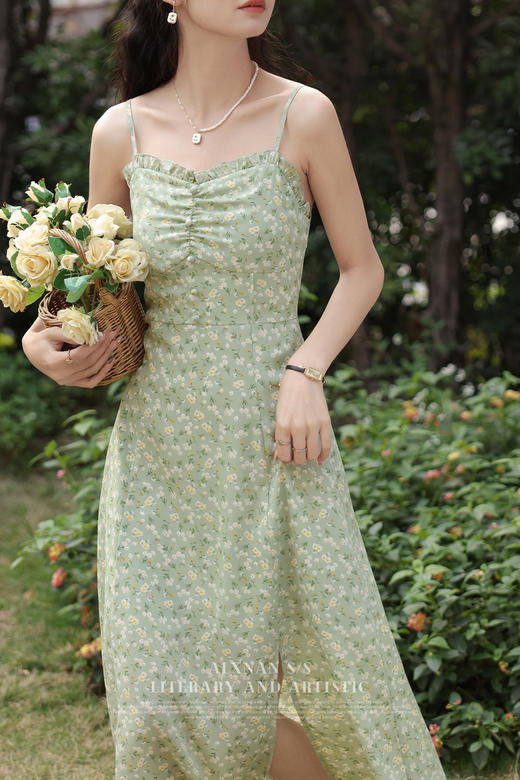 【65折秒杀】鹿向南《绿茵丛林》法式碎花收腰吊带裙小个子女夏设计感连衣裙子LXN29092 商品图4