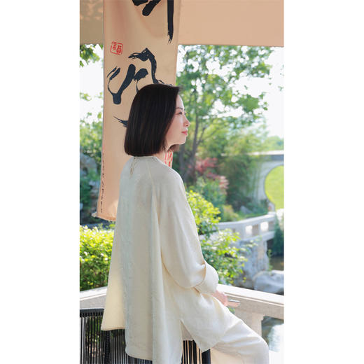 【抖音专属】小熠-套装（套头衫24708122-凝脂+裤子24709123-凝脂） 商品图7