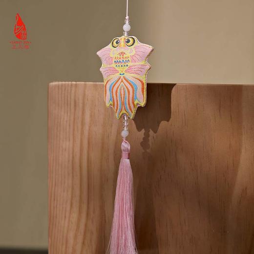 SAINTJOY/上久楷礼盒  锦鲤鸣音  宋锦挂件SPS23A08   真丝眼罩SPS24W02 商品图12