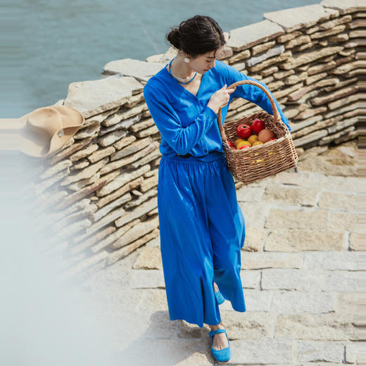 绽放389朵【入蓝系列】天空蓝苎麻棉亲肤宽松棉麻针织开衫上衣 商品图3