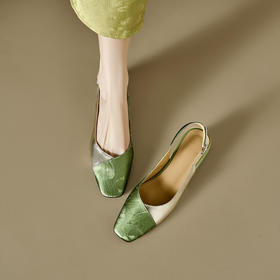 【预售5天】新中式拼色中跟后空女鞋头层牛皮春夏季新款包头凉鞋女粗跟后扣带CFE&3788