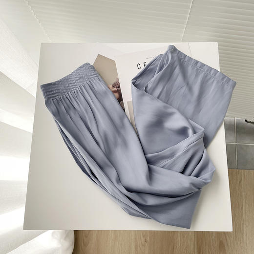 【轻薄垂顺 自带空调风凉感！】2024夏季薄宽松简约风冰丝阔腿裤女高腰防晒垂感休闲运动 长裤装 商品图7