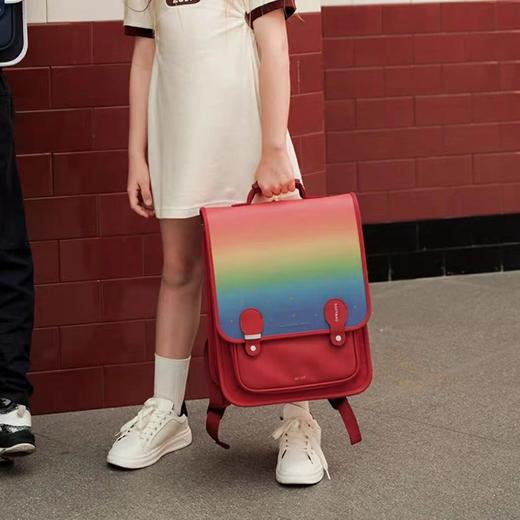 zoyzoi小学生书包🎒复古小方包 科学创新符合人体工学认证 轻挺护脊 美观实用 环保材料安全无异味 商品图3