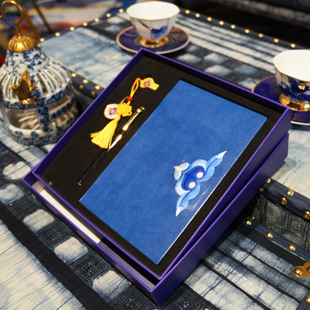 深山集市·刺梨花书签笔礼盒